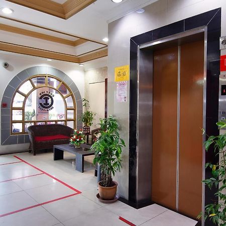 Cosy Inn Мири Екстериор снимка