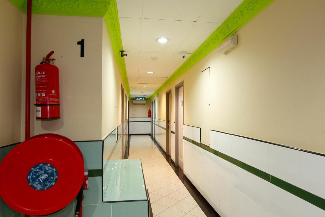 Cosy Inn Мири Екстериор снимка